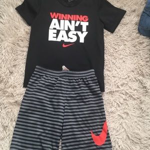 Nike boys small T-shirt and shorts